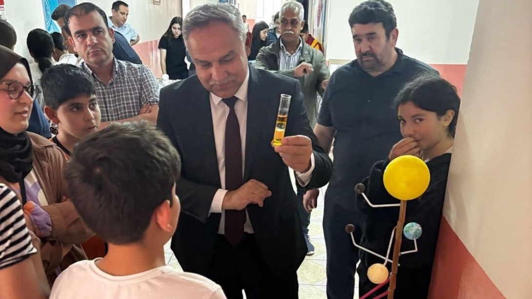 Gökdere Ortaokulu'nda Bilim Şenliği düzenlendi.