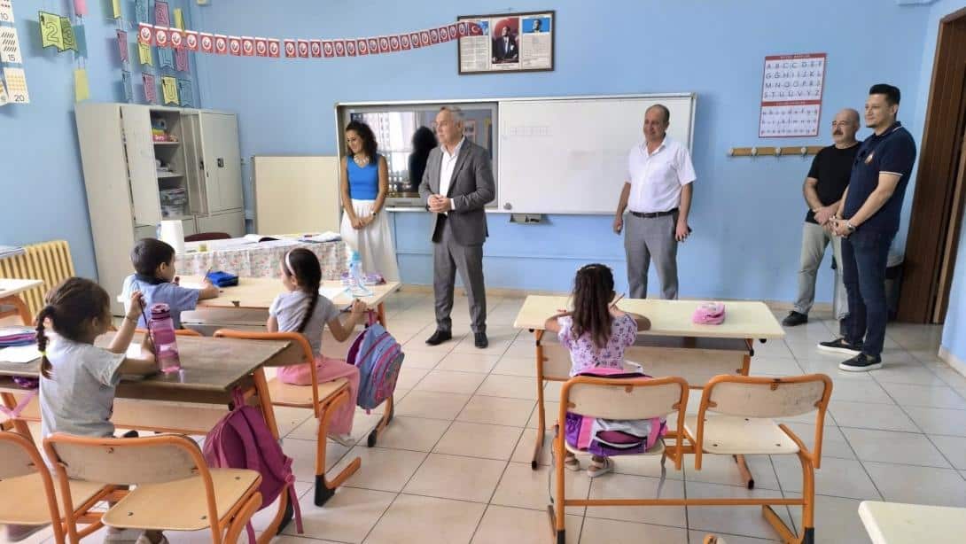 İlçe Millî Eğitim Müdürümüz Sayın Erhan KENANOĞLU, Cumhuriyet İlkokulu ve Erzin Yeşilkent Anadolu Lisesi'ni ziyaret etti.